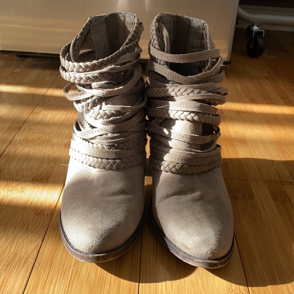 Fergie Boots